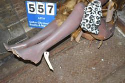 557-2