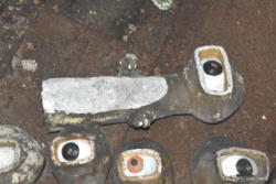 558-3